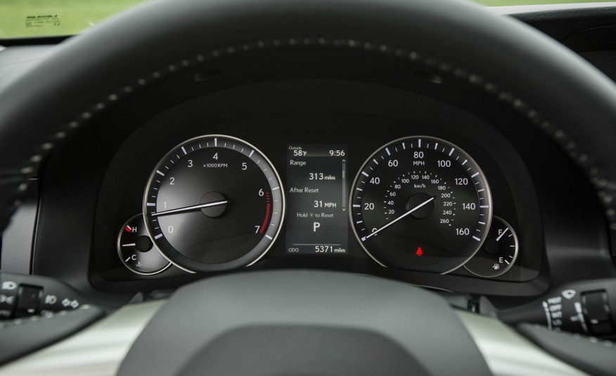 2016-Lexus-ES 350- speedometer