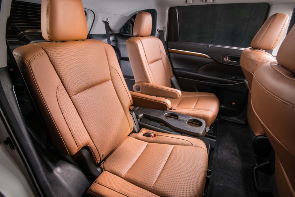 2017 Toyota Highlander-back seats