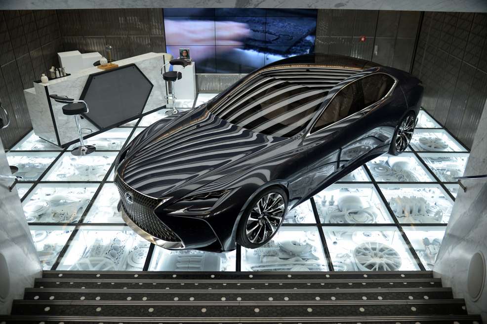 Lexus LF-FC 7