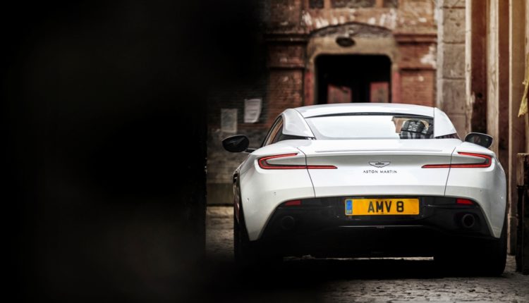 Aston Martin V8 Vantage -rear shot