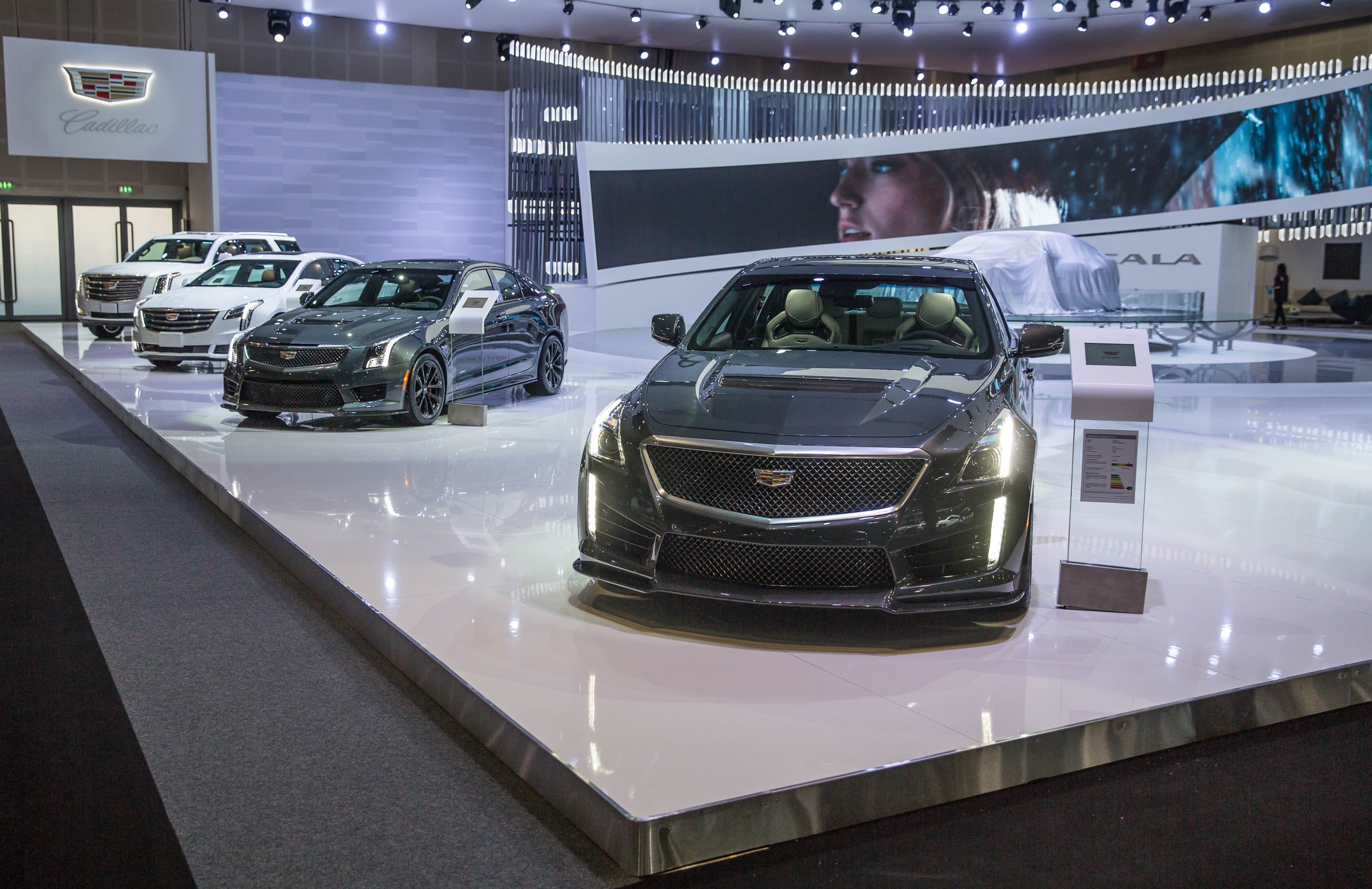 Cadillac Sheds Light-02