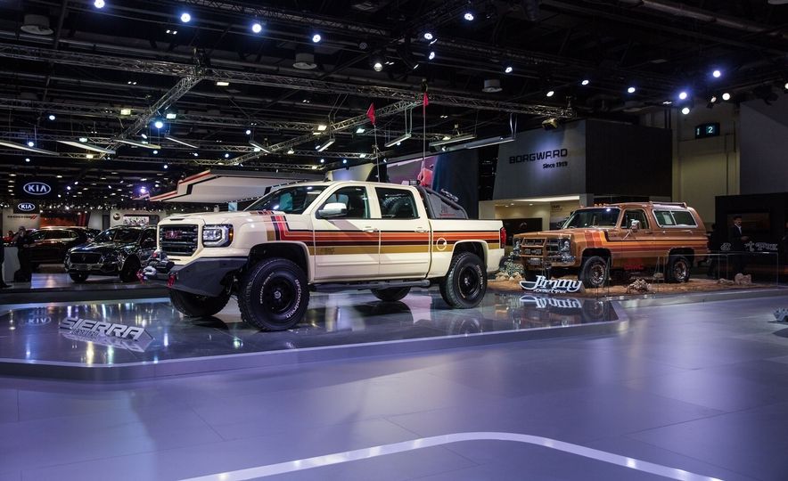 GMC Desert Fox Middle East concept vehicle-02