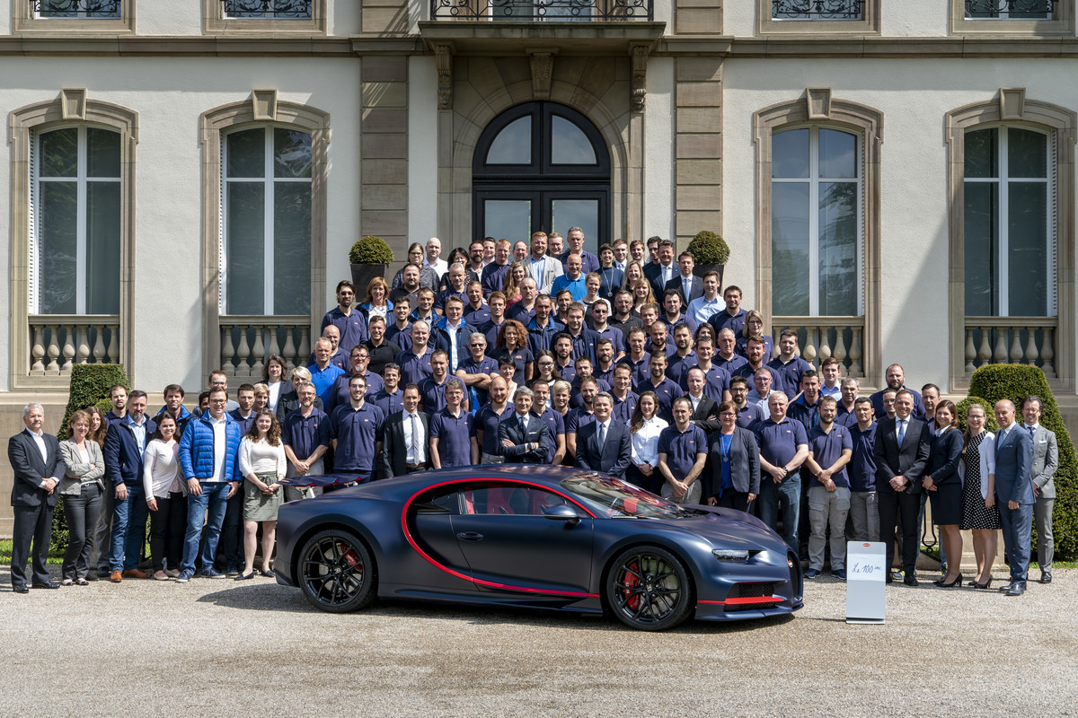 Bugatti Makes the 100th Chiron