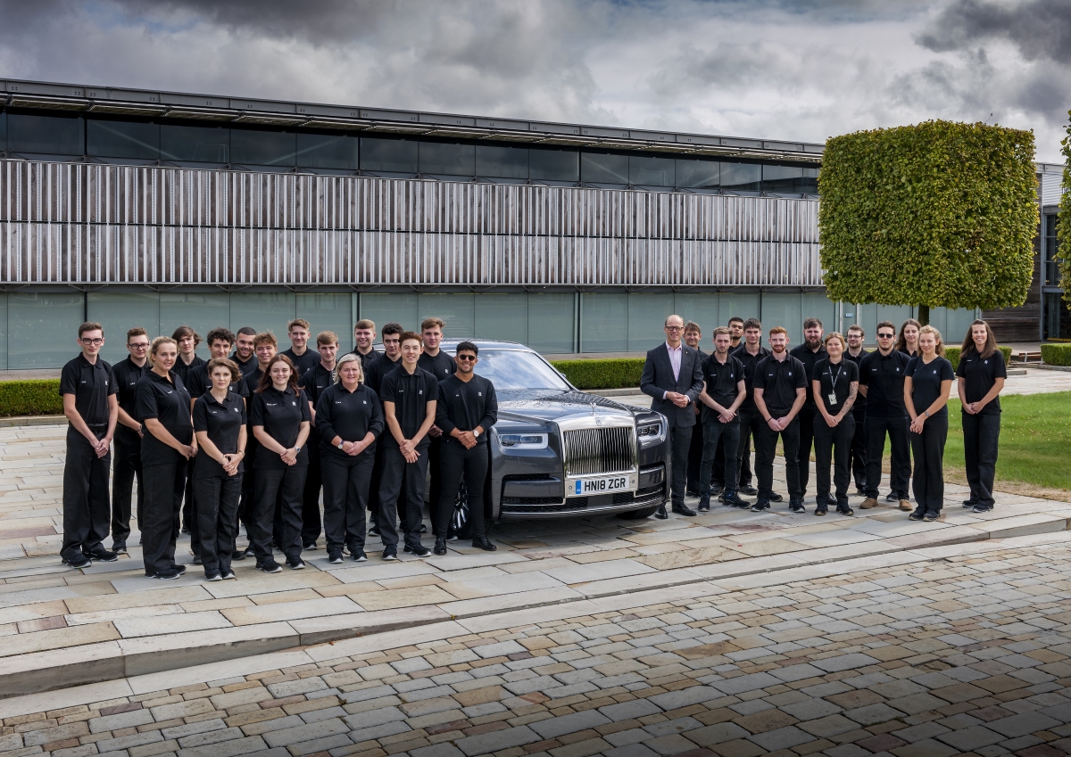 Rolls-Royce Welcomes 23 Talented Young People onto Its Apprenticeship Programme for 2018