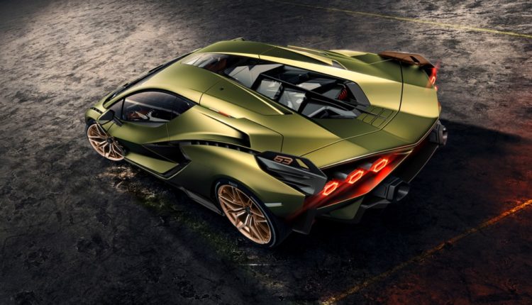 Automobili Lamborghini Unveils the Sián FKP 37-side shot