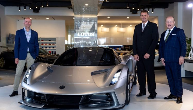 (L-R) Russell Carr, Director, Lotus Design, Phil Popham, CEO, Lotus Cars and Karl Hamer, CEO of Adamas Motors, Lotus dealer