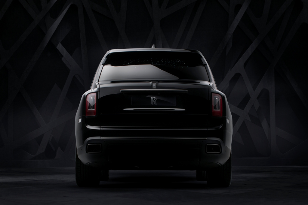This Rolls-Royce Black Badge Cullinan- rear shot This Rolls-Royce Black Badge Cullinan- rear shot