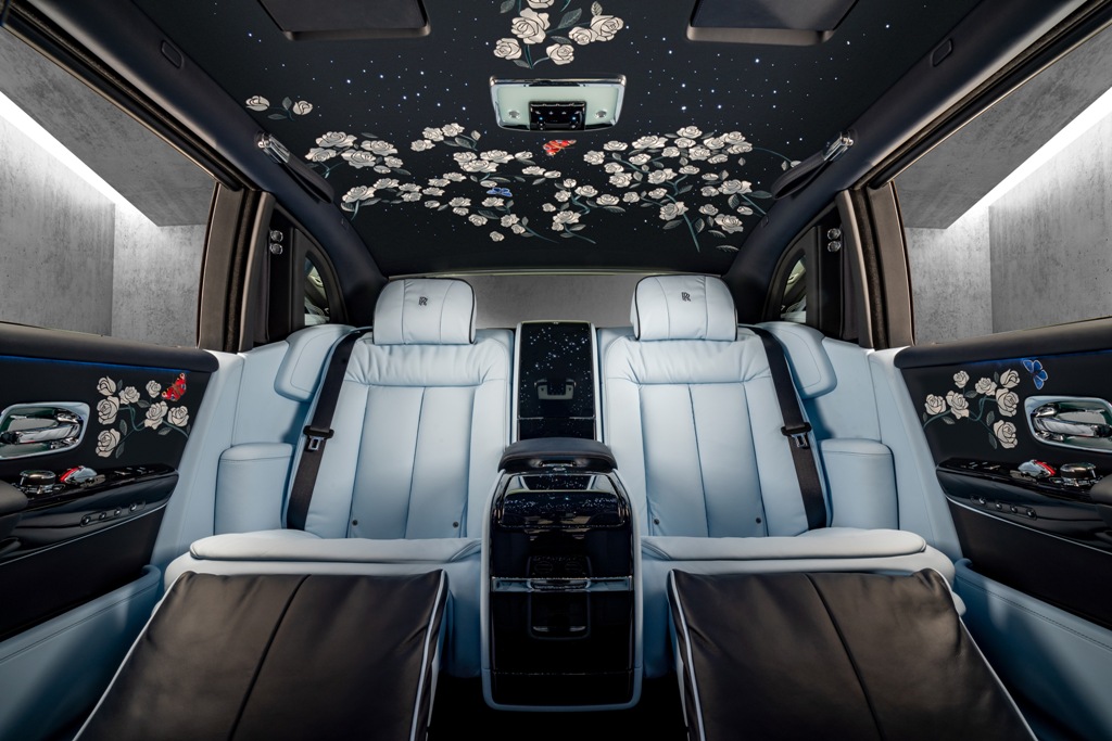 New Rolls-Royce Phantom Has Been Created with Million Embroidered Stitches