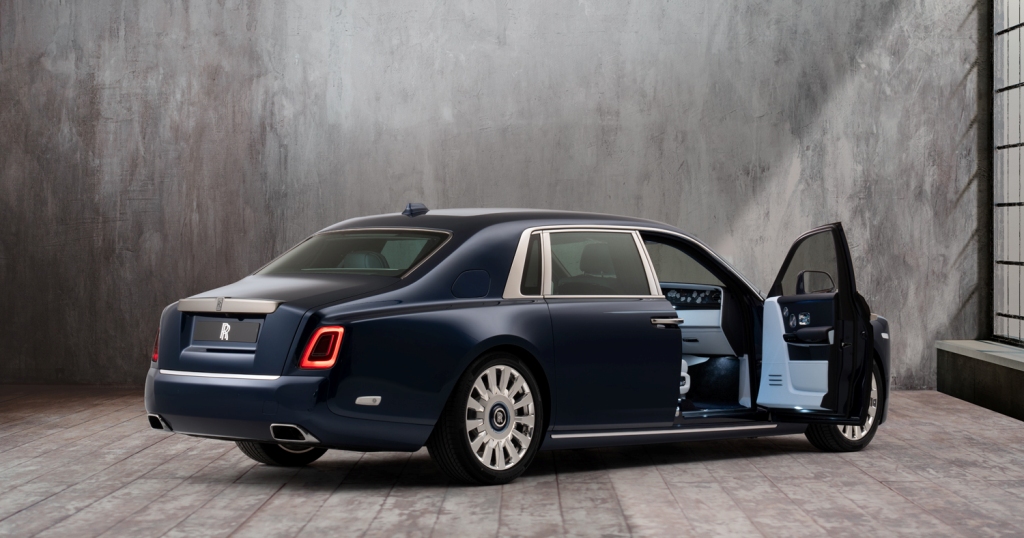 New Rolls-Royce Phantom -exterior shot New Rolls-Royce Phantom -exterior shot
