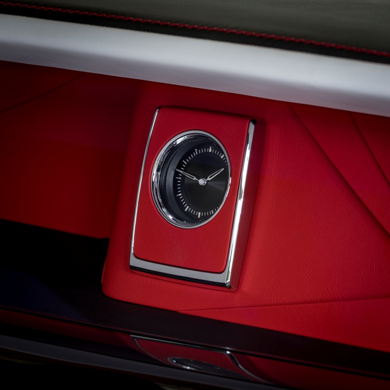 Rolls-Royce Red Phantom -the besboke interior details Rolls-Royce Red Phantom -the besboke interior details