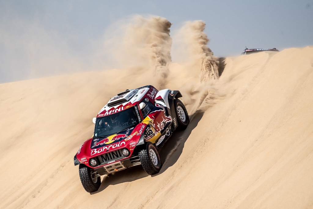 Carlos Sainz Wins the Dakar - on the race track Carlos Sainz Wins the Dakar - on the race track