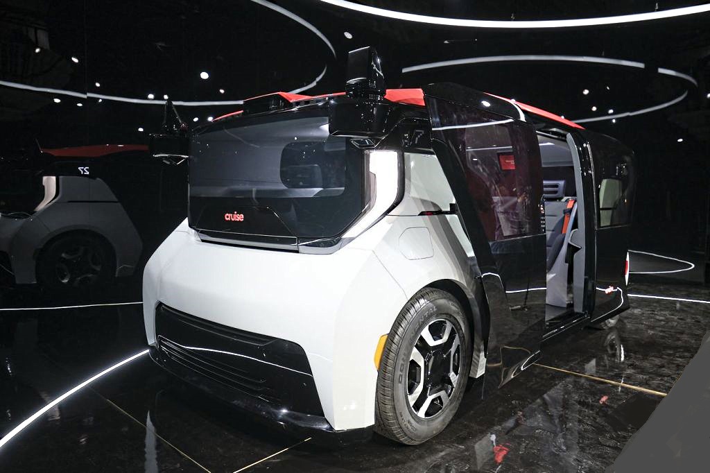 Cruise Reveals Its Driverless Car