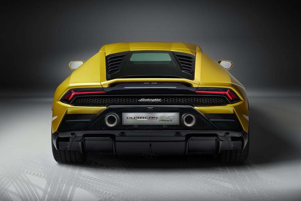 Huracán EVO RWD- rear shot