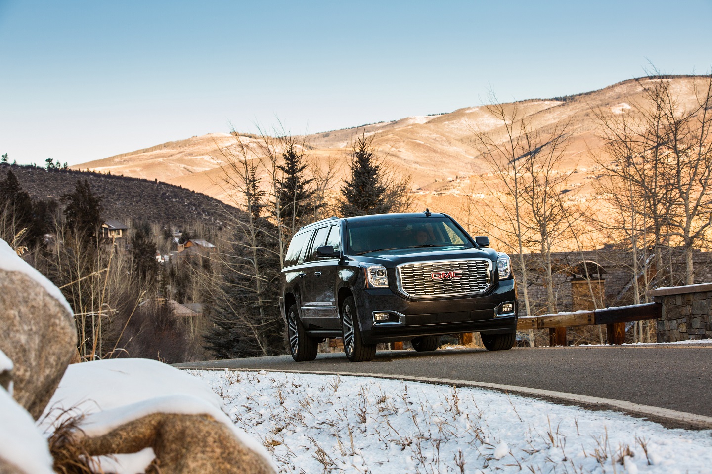 GMC Yukon Then and Now: Comparing the Big SUV's 2021 and Old Models