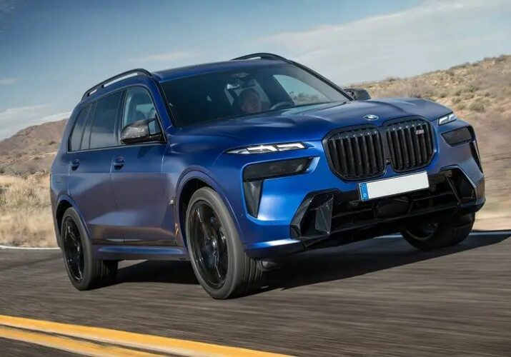 Facelift for BMW X7 Removes Buttons and Adds an Angrier Face