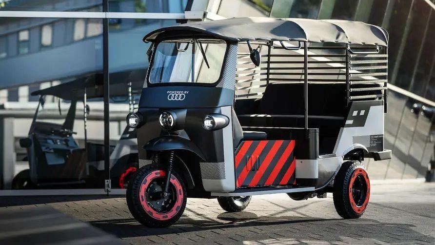 This Is a Very Real Rickshaw With Very Real Audi E-Tron Batteries Powering It