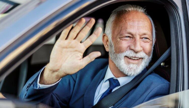 Hazard Lights Warning: Saying Thank You to Other Drivers Can Result in £1,000 Fine