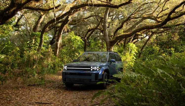 Hyundai Invites Hispanic Consumers to See the World in a New Light through the All-New Santa Fe Marketing Campaign