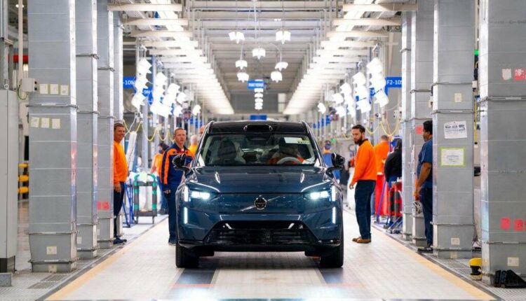 Volvo Cars Starts Production of Fully Electric EX 90 SUV