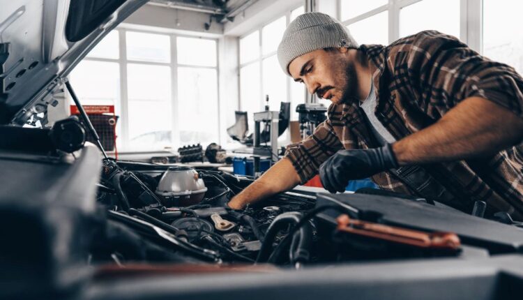 Choosing the Best Gloves for Working on Cars