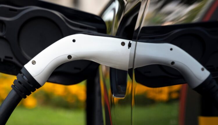 Fuel Cell Electric Vehicles Face Sales Decline in Recent Years