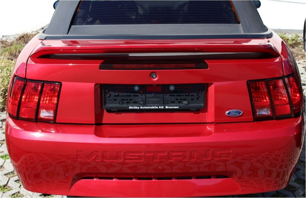 Own a Piece of Hollywood: Richard Gere's Ford Mustang Up for Bid